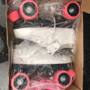 Women’s roller skates